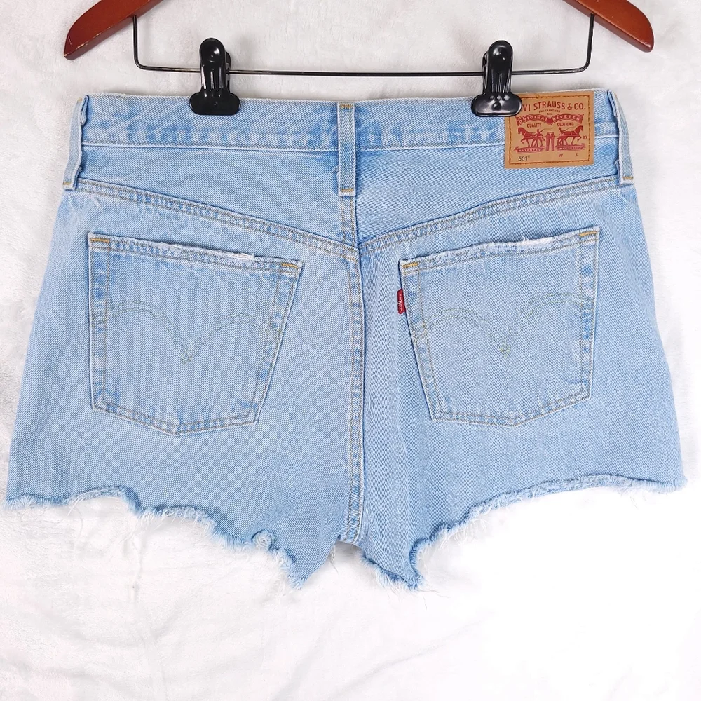 Levi's 501 Distressed Jean Shorts 100% Women 31